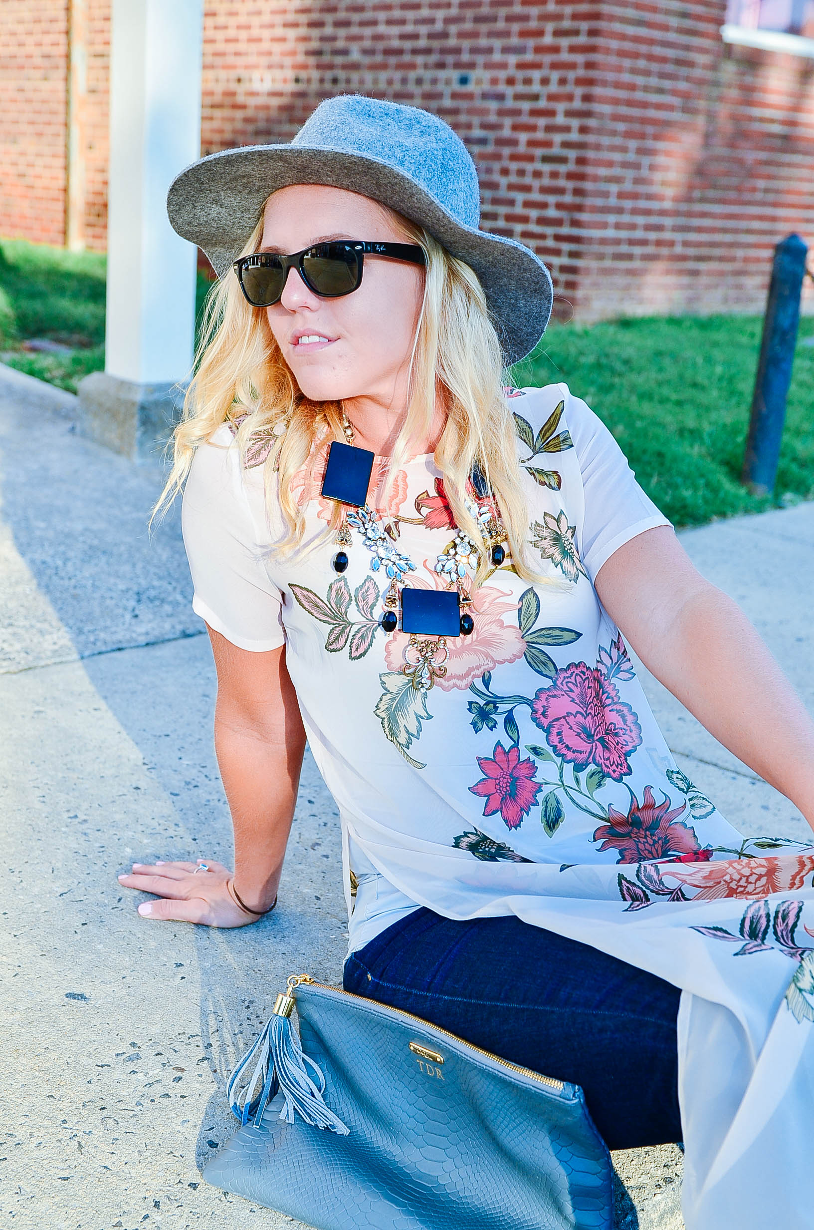 Transitional Fall Outfits // Floral Top